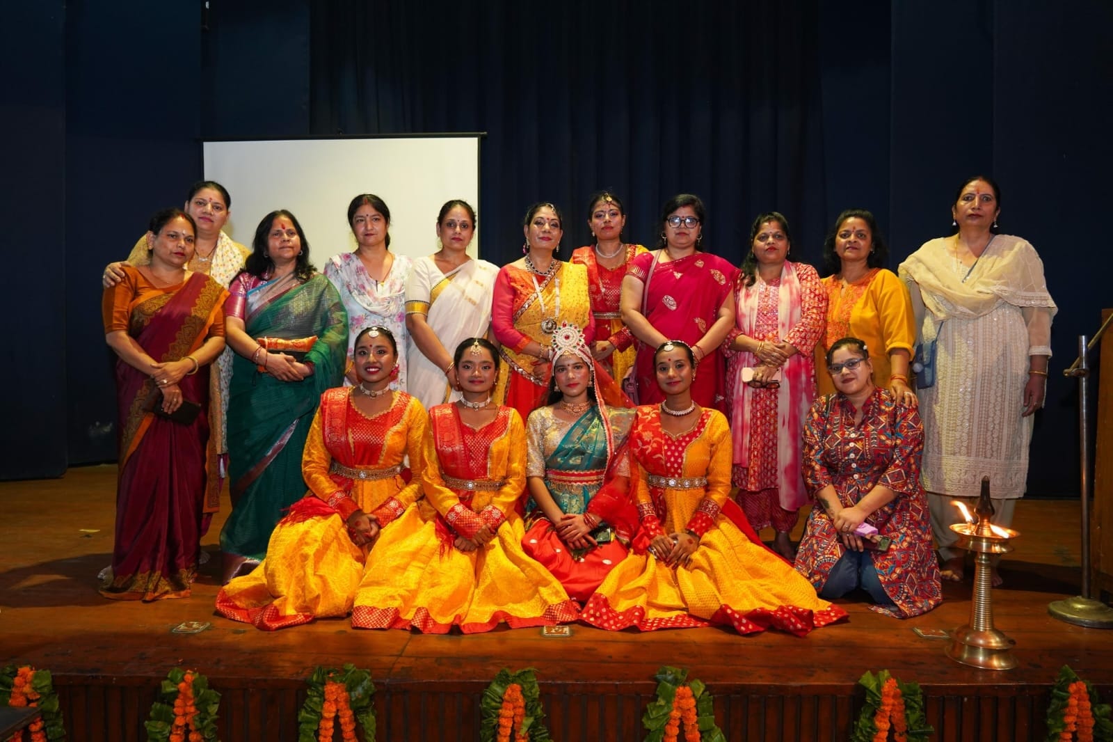 Guru Shaleena Chaturvedi, faculty and senior dancers of Shubh Sanskar Creative Dance Academy